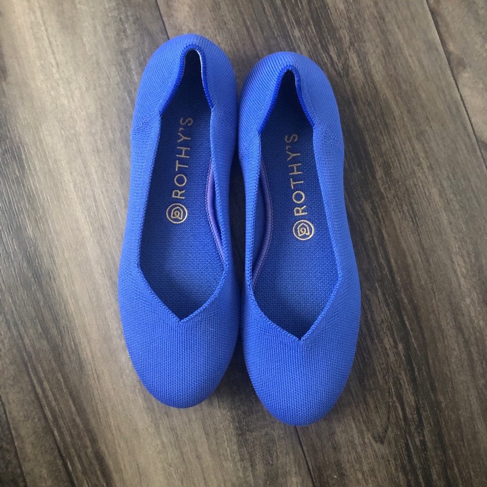 NWOT Rothy's Women's Vibrant Blue Loafers
